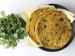 Methi Matar Paratha: ट्राई करें मजेदार मेथी मटर पराठा Methi Matar Paratha: ट्राई करें मजेदार मेथी मटर पराठा