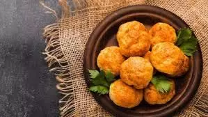 Pyaz Ki Puri: घर आए मेहमानों के लिए झटपट तैयार करें गरमा-गरम प्याज की पूरी Pyaz Ki Puri: घर आए मेहमानों के लिए झटपट तैयार करें गरमा-गरम प्याज की पूरी
