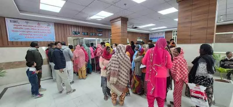 डॉक्टरों की हड़ताल के दूसरे दिन राज्य भर में मिली-जुली प्रतिक्रिया देखने को मिली। डॉक्टरों की हड़ताल के दूसरे दिन राज्य भर में मिली-जुली प्रतिक्रिया देखने को मिली।
