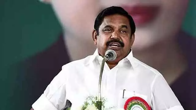 AIADMK की जनरल कमेटी आज तनावपूर्ण माहौल में मिल रही है AIADMK की जनरल कमेटी आज तनावपूर्ण माहौल में मिल रही है