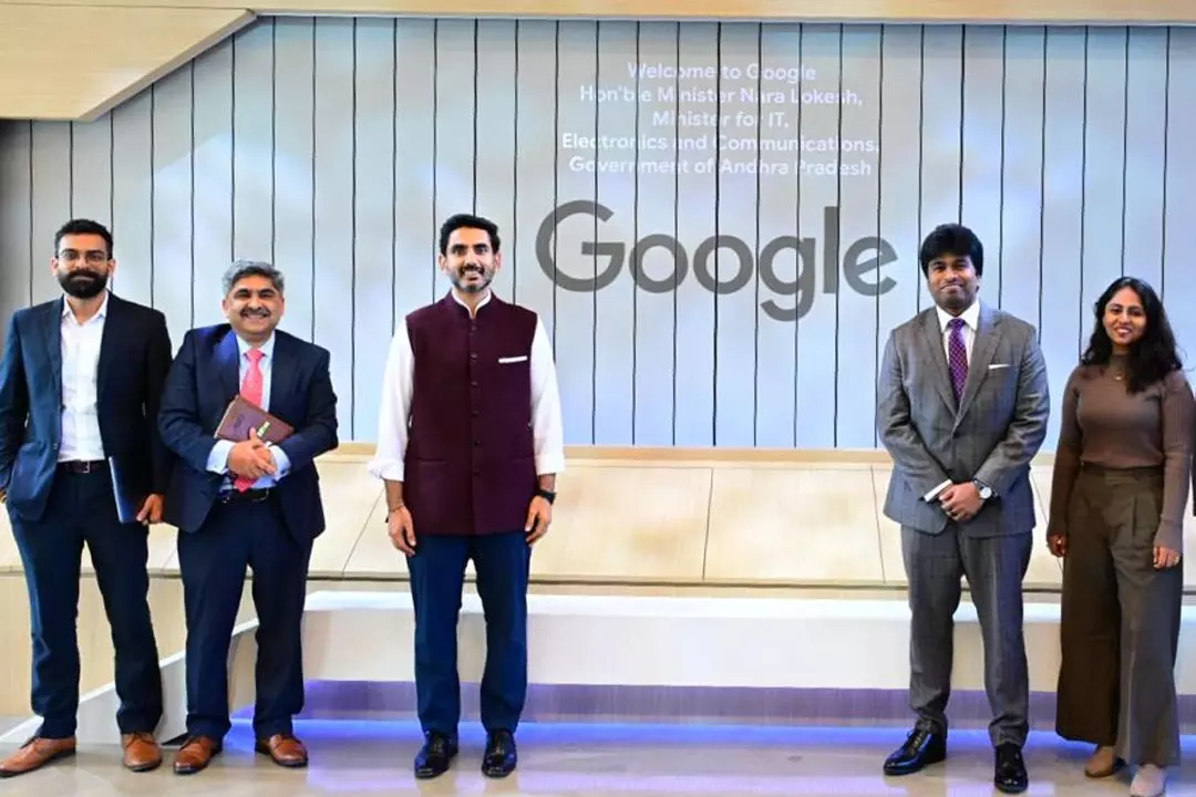 Google CEO से मुलाकात में लोकेश ने विजाग डेटा सेंटर निवेश पर चर्चा की Google CEO से मुलाकात में लोकेश ने विजाग डेटा सेंटर निवेश पर चर्चा की
