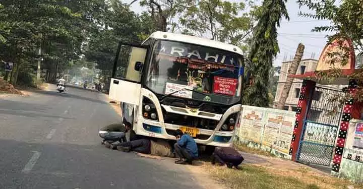 जाजपुर में चलती बस में आग लगी; सभी यात्री सुरक्षित जाजपुर में चलती बस में आग लगी; सभी यात्री सुरक्षित
