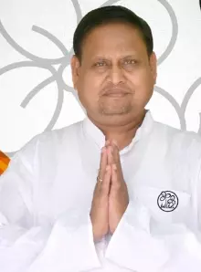 Mamata बनर्जी व शुभेंदु अधिकारी के खिलाफ उम्मीदवार उतारने की घोषणा Mamata बनर्जी व शुभेंदु अधिकारी के खिलाफ उम्मीदवार उतारने की घोषणा