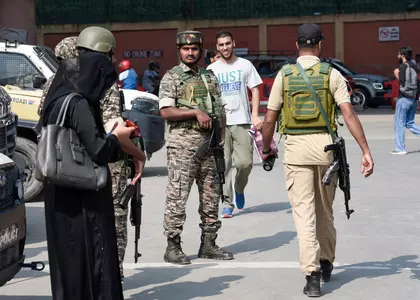 J&K पुलिस ने ड्रग तस्कर की दो करोड़ रुपये की संपत्ति कुर्क की J&K पुलिस ने ड्रग तस्कर की दो करोड़ रुपये की संपत्ति कुर्क की