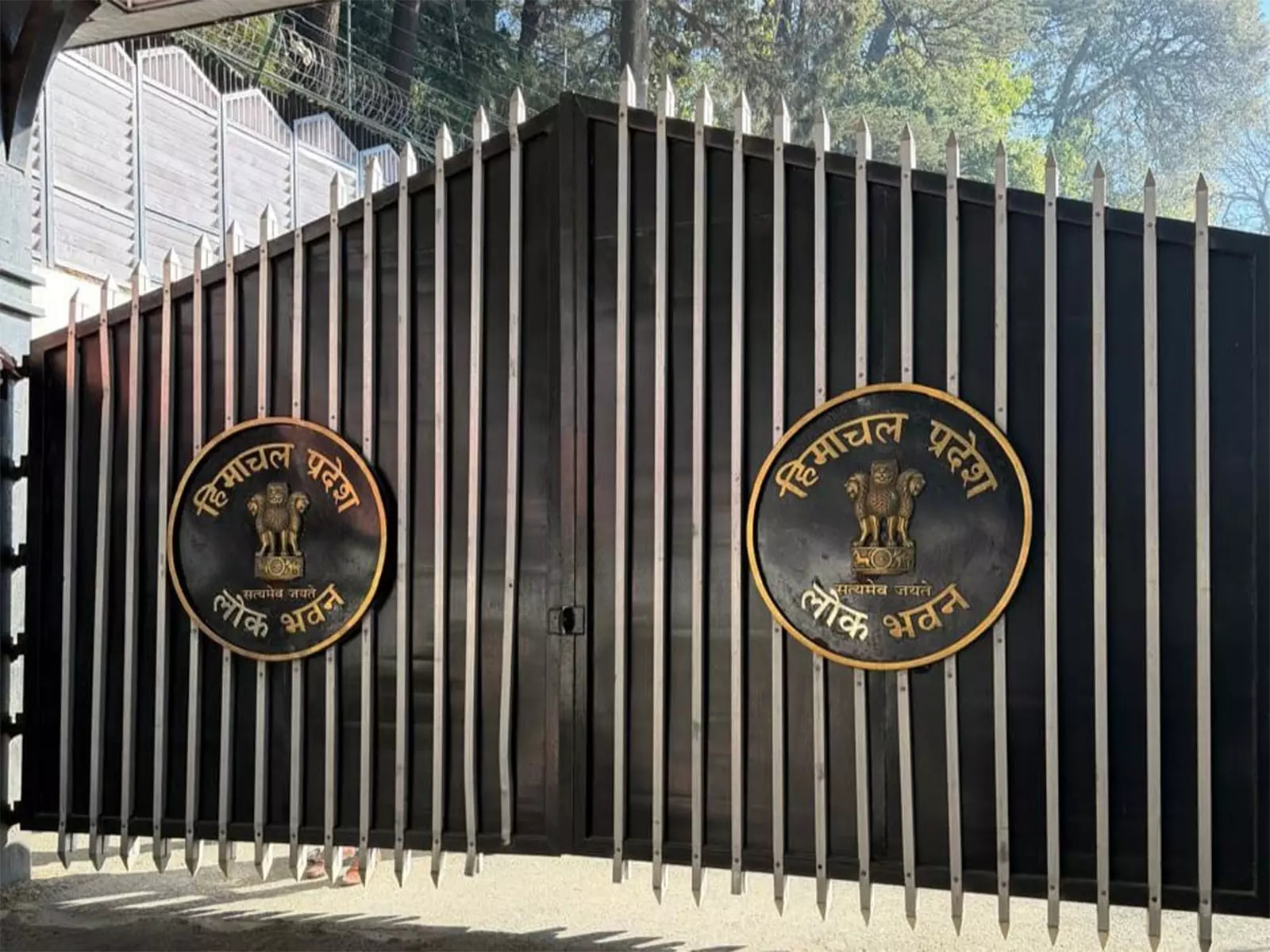 हिमाचल में राजभवन का नाम बदलकर Lok Bhavan किया गया हिमाचल में राजभवन का नाम बदलकर Lok Bhavan किया गया