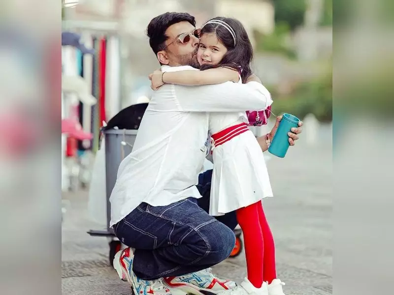 Kapil शर्मा ने बर्थडे नोट में कहा—अनायरा मेरी जिंदगी की सबसे बड़ी खुशी Kapil शर्मा ने बर्थडे नोट में कहा—अनायरा मेरी जिंदगी की सबसे बड़ी खुशी