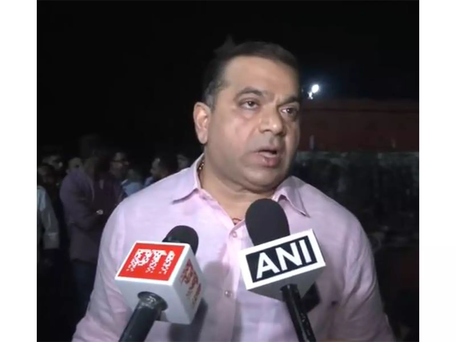 Goa के पर्यटन मंत्री ने बिर्च बाय रोमियो लेन आग को दुखद बताया, जवाबदेही की मांग Goa के पर्यटन मंत्री ने बिर्च बाय रोमियो लेन आग को दुखद बताया, जवाबदेही की मांग