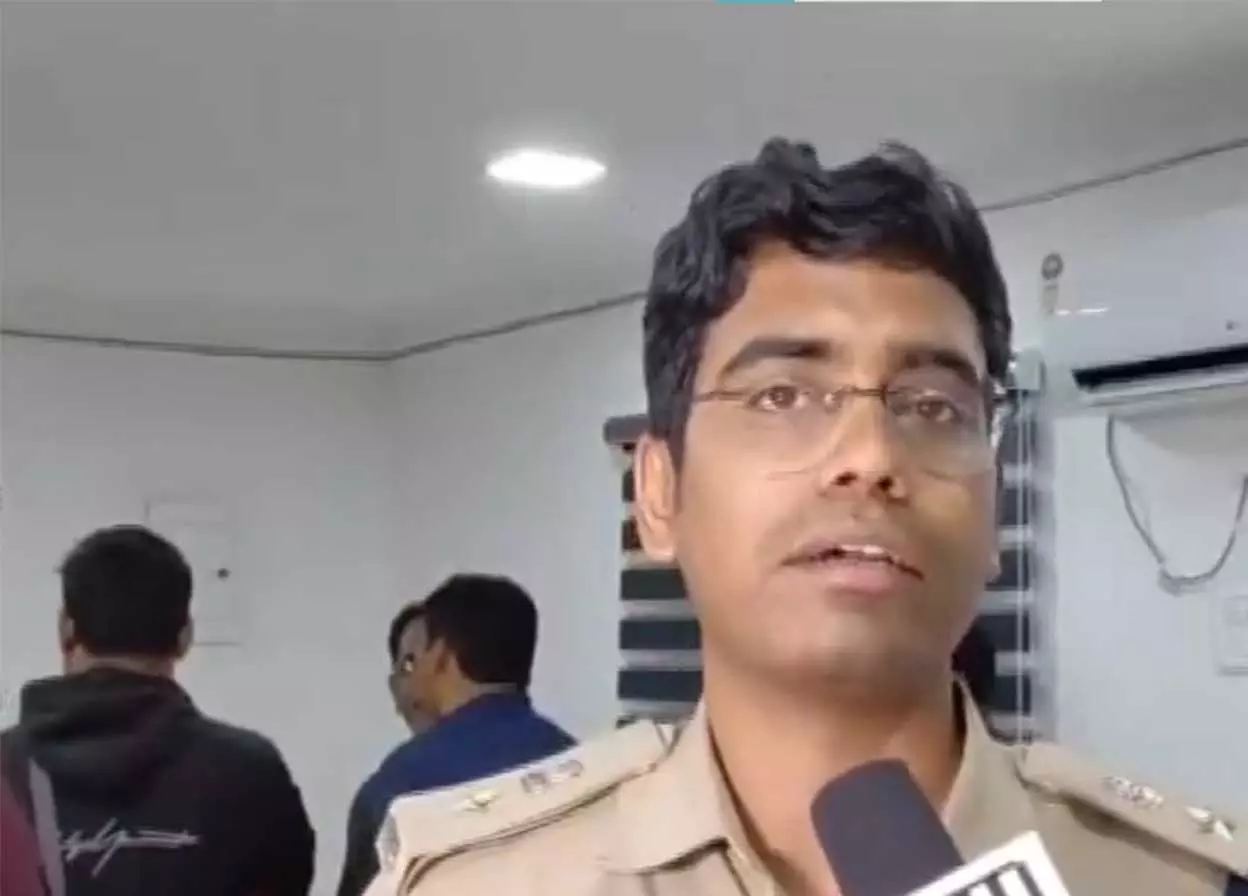 Malkangiri प्रशासन ने शांति बैठक बुलाई, दोनों समुदायों ने शांति बहाल करने का संकल्प लिया Malkangiri प्रशासन ने शांति बैठक बुलाई, दोनों समुदायों ने शांति बहाल करने का संकल्प लिया