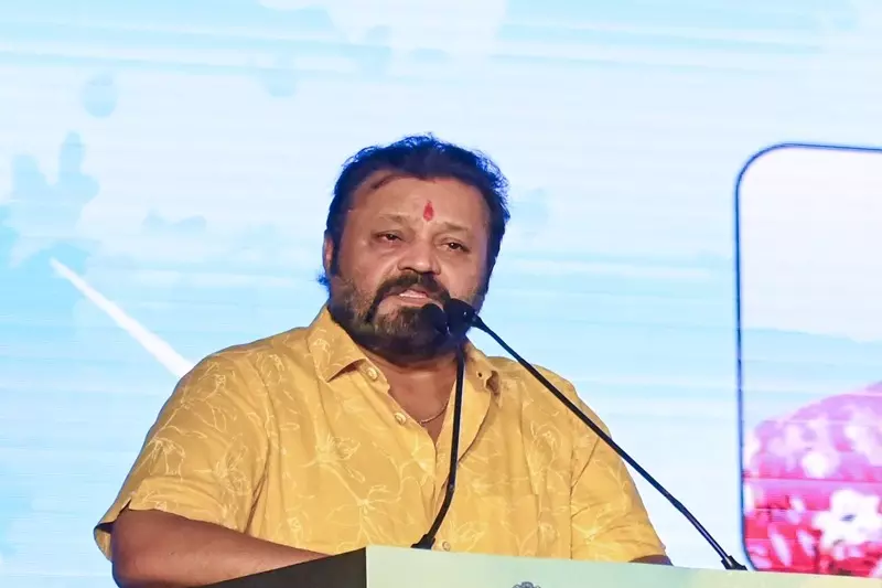 Thiruvananthapuram में वोट डालने पर सुरेश गोपी के खिलाफ उठे सवाल Thiruvananthapuram में वोट डालने पर सुरेश गोपी के खिलाफ उठे सवाल