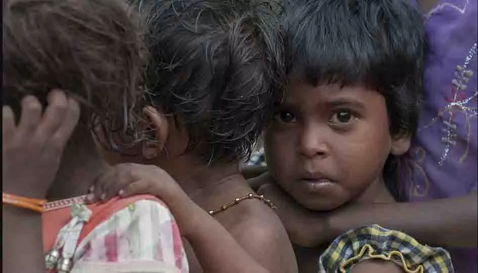 Nashik: कथित मां ने आर्थिक तंगी में बारह में से छह बच्चों को बेच दिया Nashik: कथित मां ने आर्थिक तंगी में बारह में से छह बच्चों को बेच दिया