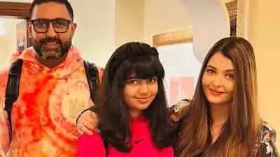 Aaradhya को नहीं पता माता-पिता की अफवाहें Aaradhya को नहीं पता माता-पिता की अफवाहें