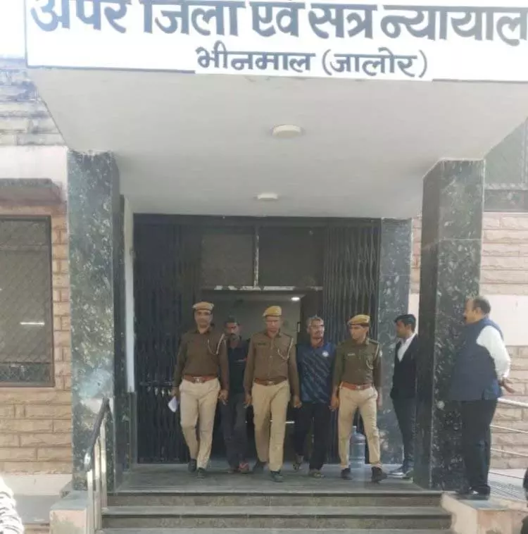 भाभी व पड़ोसी हत्या के दो भाइयों को एडीजे कोर्ट ने दी फांसी की सजा भाभी व पड़ोसी हत्या के दो भाइयों को एडीजे कोर्ट ने दी फांसी की सजा