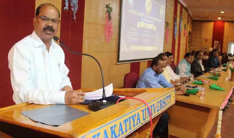 Scientists समाज के मार्गदर्शक होते हैं: केयू रजिस्ट्रार प्रोफेसर रामचंद्रम Scientists समाज के मार्गदर्शक होते हैं: केयू रजिस्ट्रार प्रोफेसर रामचंद्रम
