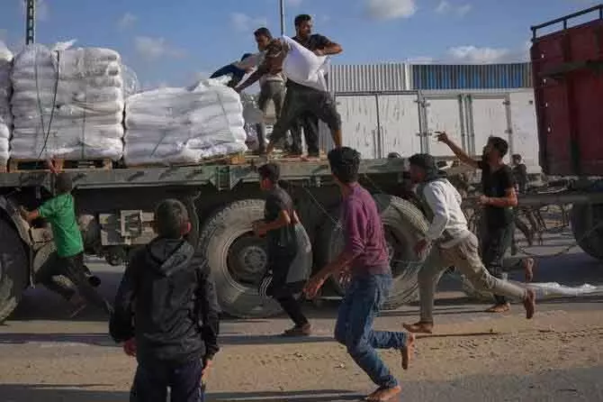 Gaza में मदद का फ्लो, सीज़फायर लक्ष्य से कम Gaza में मदद का फ्लो, सीज़फायर लक्ष्य से कम