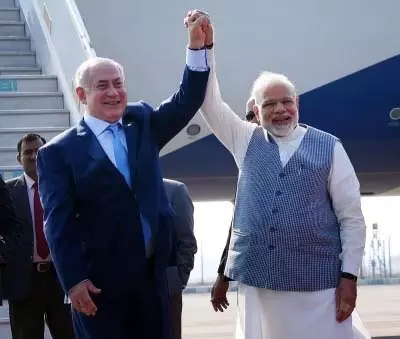 प्रधानमंत्री मोदी और इजराइली पीएम नेतन्याहू के बीच हुई बात प्रधानमंत्री मोदी और इजराइली पीएम नेतन्याहू के बीच हुई बात