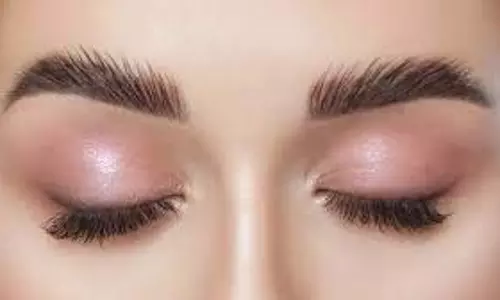 Beauty Tips: पतली आईब्रो से हैं परेशान, सर्दियों में अपनाएं ये उपाय