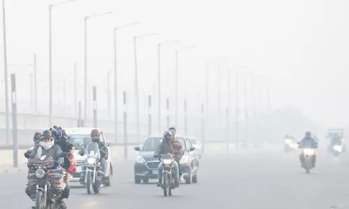 एनसीआर में कड़ाके की ठंड शुरू, तापमान 2 डिग्री लुढ़का; मामूली सुधार के बावजूद एक्यूआई खराब श्रेणी में बरकरार
