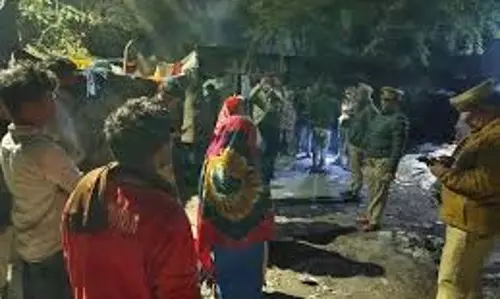 Saharanpur: पुलिस का टॉर्च ऑपरेशन, अवैध रूप से रह रहे लोगों पर सख्त कार्रवाई