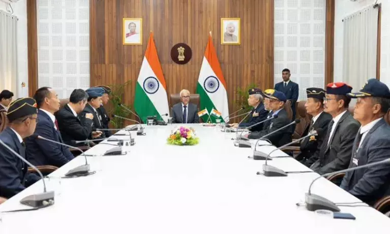 Manipur में झंडा दिवस समारोह, राज्यपाल ने पूर्व सैनिकों का सम्मान किया