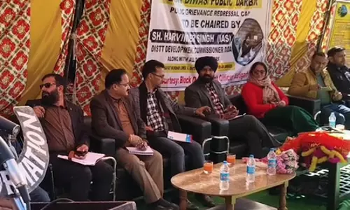 जम्मू-कश्मीर: डोडा में भूस्खलन प्रभावितों के लिए विशेष ब्लॉक दिवस कैंप, डीडीसी ने सुनीं लोगों की समस्याएं