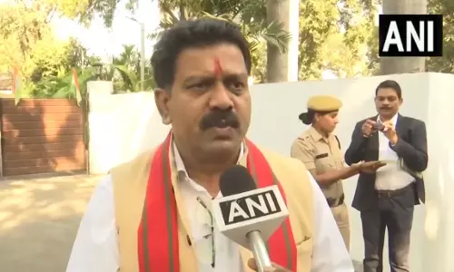 बस्तर ओलंपिक्स में शामिल होने रवाना हुए गृहमंत्री विजय शर्मा बस्तर ओलंपिक्स में शामिल होने रवाना हुए गृहमंत्री विजय शर्मा