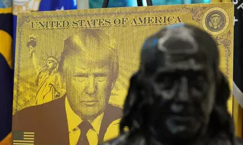 Trump का गोल्ड कार्ड प्रोग्राम शुरू, $1 मिलियन से फास्ट-ट्रैक US वीज़ा दिए जा रहे