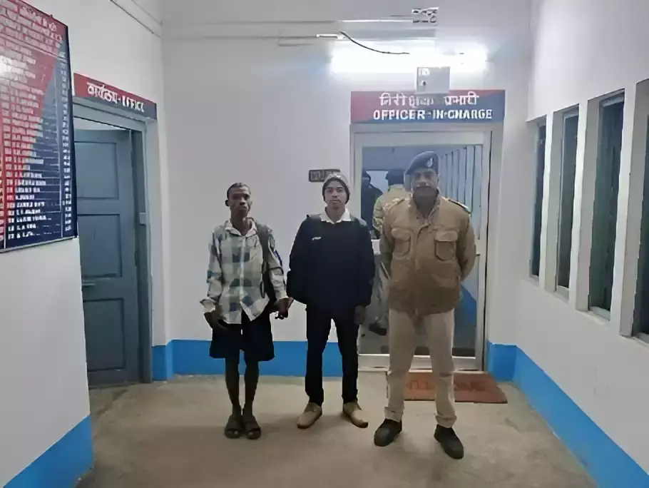 Kharagpur: आरपीएफ खड़गपुर ने दिखाई तेज़ प्रतिक्रिया, यात्रियों को राहत Kharagpur: आरपीएफ खड़गपुर ने दिखाई तेज़ प्रतिक्रिया, यात्रियों को राहत