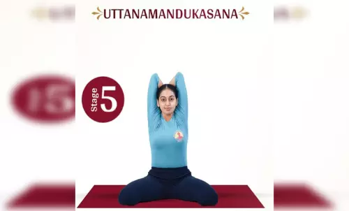 शरीर पर चर्बी हटाने के लिए रोजाना करें उत्तान मंडूकासन, पीठ दर्द दूर करने में मददगार