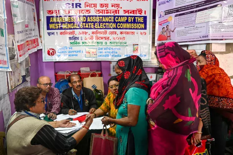 Kolkata: कोलकाता में सेक्स वर्करों के लिए विशेष स्वास्थ्य कैंप Kolkata: कोलकाता में सेक्स वर्करों के लिए विशेष स्वास्थ्य कैंप