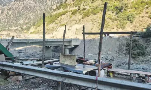 NH-44 पर अवैध निर्माण: NHAI ने रामबन और उधमपुर जिलों में कई बेदखली नोटिस जारी किए