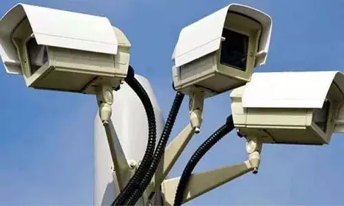 महाराष्ट्र के स्कूल अब ज़्यादा सुरक्षित: 89,000 से ज़्यादा संस्थानों में CCTV कैमरे लगाए गए