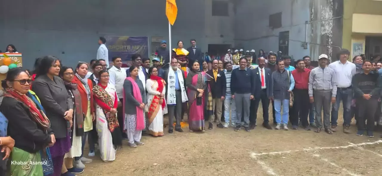 Asansol: फुटबॉलर दीपेंदु विश्वास ने वार्षिक खेल आयोजन में दिखाई प्रस्तुति Asansol: फुटबॉलर दीपेंदु विश्वास ने वार्षिक खेल आयोजन में दिखाई प्रस्तुति