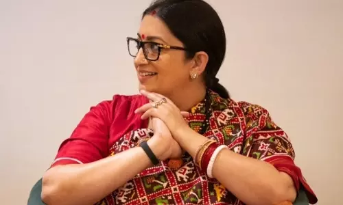 Dhurandhar के लिए स्मृति ईरानी का खास संदेश, टीम की जमकर तारीफ़