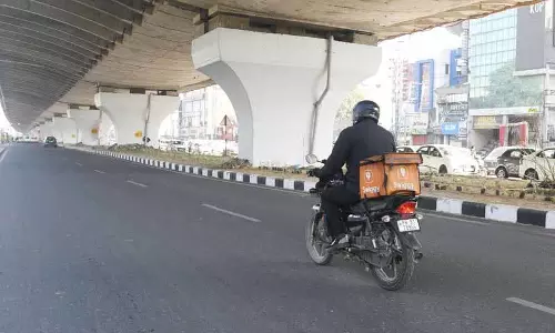 Ludhiana: क्लिक-टू-क्रेविंग कल्चर, फूड डिलीवरी ऐप्स सेहत पर बुरा असर डाल रहे है Ludhiana: क्लिक-टू-क्रेविंग कल्चर, फूड डिलीवरी ऐप्स सेहत पर बुरा असर डाल रहे है
