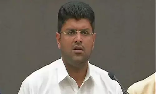 Chandigarh: हरियाणा सरकार ने चौटाला परिवार के तीन सदस्यों की सुरक्षा हटाई Chandigarh: हरियाणा सरकार ने चौटाला परिवार के तीन सदस्यों की सुरक्षा हटाई