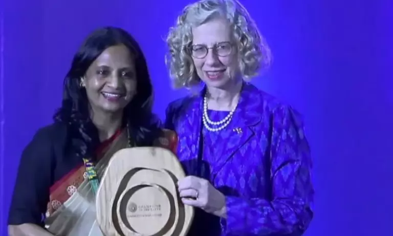 Supriya Sahu ने सस्टेनेबल पहलों के लिए UN का सर्वोच्च पर्यावरण सम्मान जीता Supriya Sahu ने सस्टेनेबल पहलों के लिए UN का सर्वोच्च पर्यावरण सम्मान जीता
