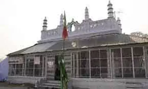 थिरुपरनकुंड्रम पहाड़ी पर सिकंदर दरगाह को बम से उड़ाने की धमकी। थिरुपरनकुंड्रम पहाड़ी पर सिकंदर दरगाह को बम से उड़ाने की धमकी।