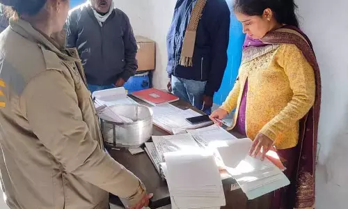 Himachal Pradesh में छापेमारी के दौरान 4 फार्मा यूनिट्स में अनियमितताएं पाई गईं