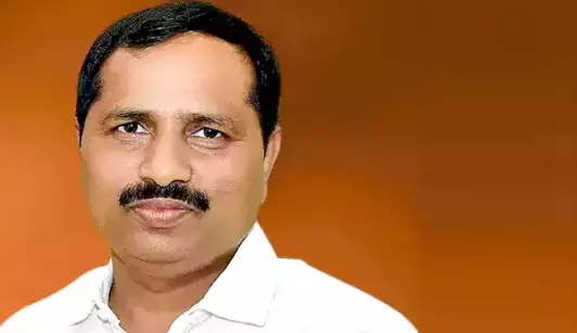 TDP के निष्कासित नेता जयचंद्र रेड्डी को मुलकलचेरुवु नकली शराब मामले में गिरफ्तार TDP के निष्कासित नेता जयचंद्र रेड्डी को मुलकलचेरुवु नकली शराब मामले में गिरफ्तार