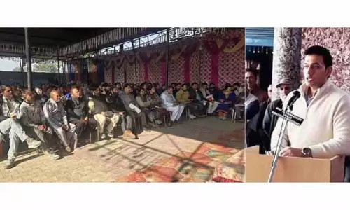 DC Jammu ने खौर में जनसंपर्क शिविर की अध्यक्षता की DC Jammu ने खौर में जनसंपर्क शिविर की अध्यक्षता की