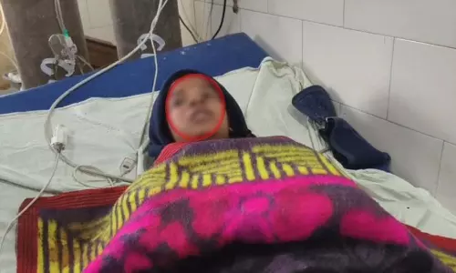 हाई स्कूल की 11 छात्राएं बेहोश, 6 की हालत गंभीर, शिक्षा विभाग ने की तत्काल कार्रवाई हाई स्कूल की 11 छात्राएं बेहोश, 6 की हालत गंभीर, शिक्षा विभाग ने की तत्काल कार्रवाई