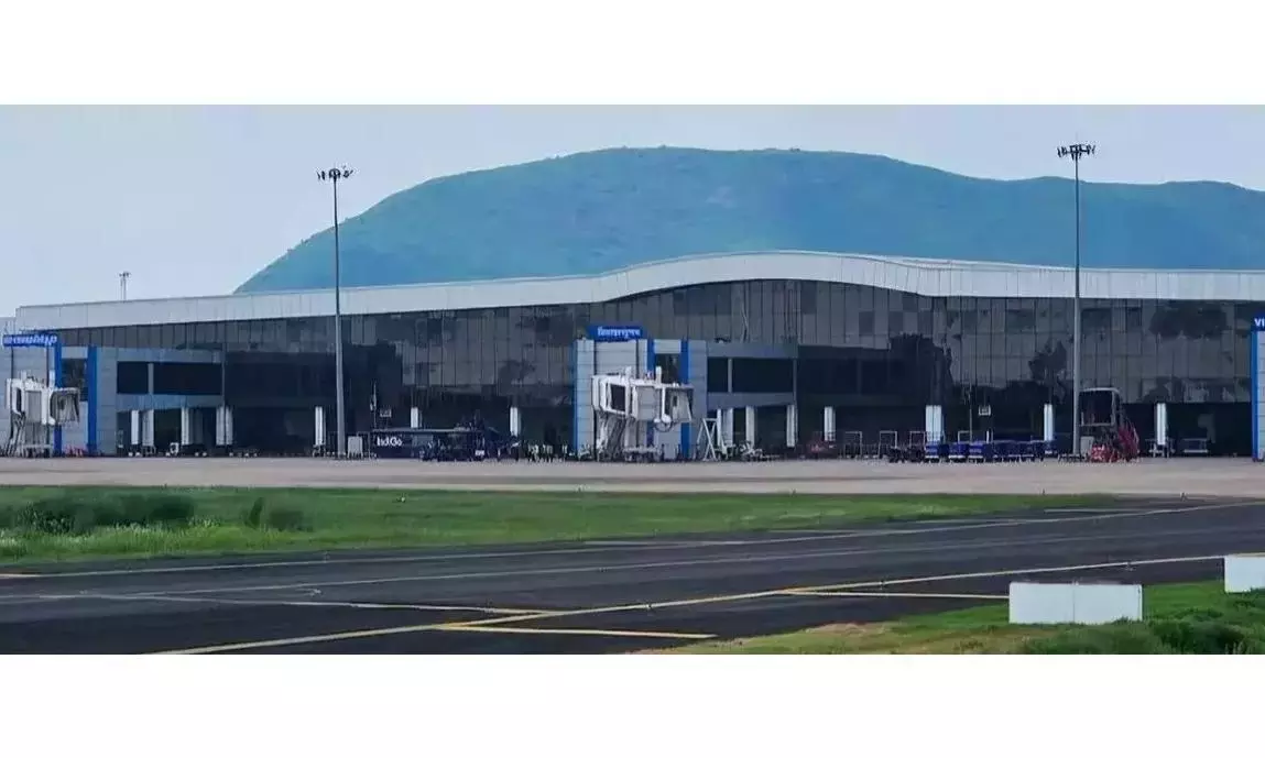 Visakhapatnam में फ्लाइट ऑपरेशन सामान्य हुए एक हफ़्ते तक कैंसिलेशन के बाद अब देरी खत्म