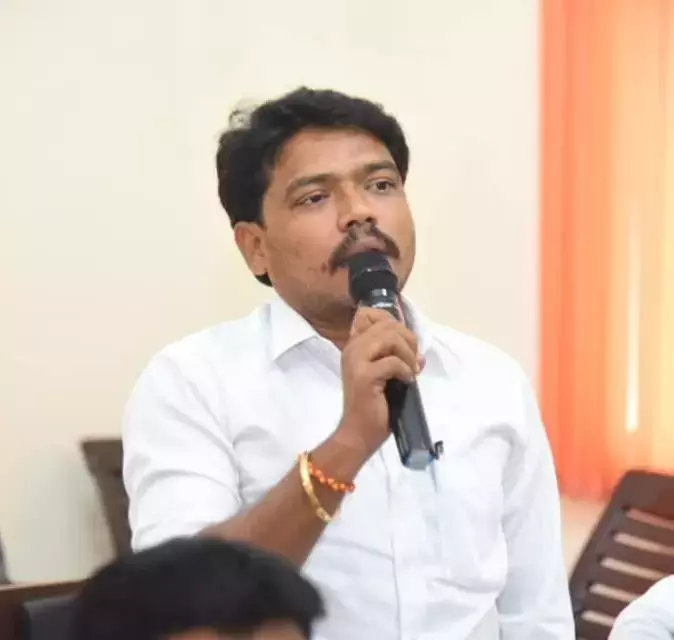 Andhra : पाका सुरेश वाईएसआरसी के कडपा मेयर पद के उम्मीदवार होंगे Andhra : पाका सुरेश वाईएसआरसी के कडपा मेयर पद के उम्मीदवार होंगे