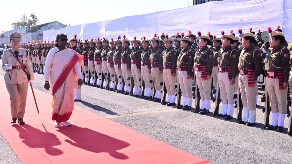 Manipur : राष्ट्रपति मुर्मू ने आधिकारिक दौरे के दौरान पारंपरिक मणिपुरी पोलो देखा