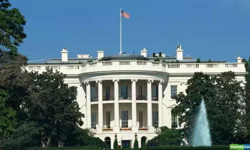 कंपनियां अभी US shutdown के असर का हिसाब लगा रही कंपनियां अभी US shutdown के असर का हिसाब लगा रही