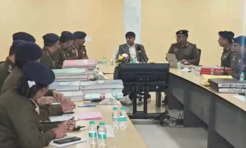 DGP अरुणदेव गौतम का रायपुर पुलिस कंट्रोल रूम में औचक निरीक्षण