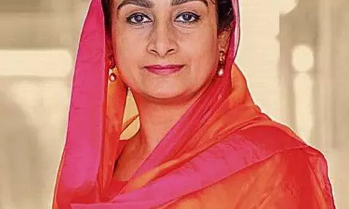 लोकतंत्र को बचाने के लिए स्वतंत्र चुनाव आयोग का गठन करें: Harsimrat Badal लोकतंत्र को बचाने के लिए स्वतंत्र चुनाव आयोग का गठन करें: Harsimrat Badal
