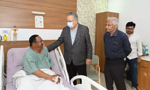 डॉ. रमन सिंह ने भाजपा विधायक प्रबोध मिंज का हालचाल जाना