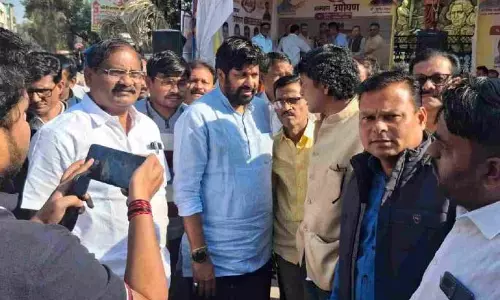 BJP सभी जातियों को आकर्षित करती है लेकिन किसी का काम नहीं करती; बच्चू कडू की आलोचना BJP सभी जातियों को आकर्षित करती है लेकिन किसी का काम नहीं करती; बच्चू कडू की आलोचना