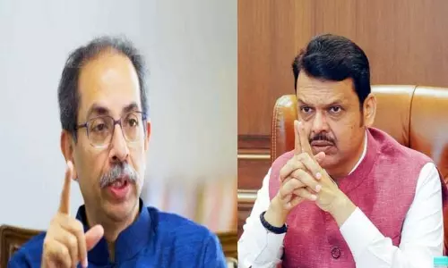 Uddhav Thackeray ने फडणवीस को चुनौती दी: मेरी बहनों को 2100 रुपये दो Uddhav Thackeray ने फडणवीस को चुनौती दी: मेरी बहनों को 2100 रुपये दो